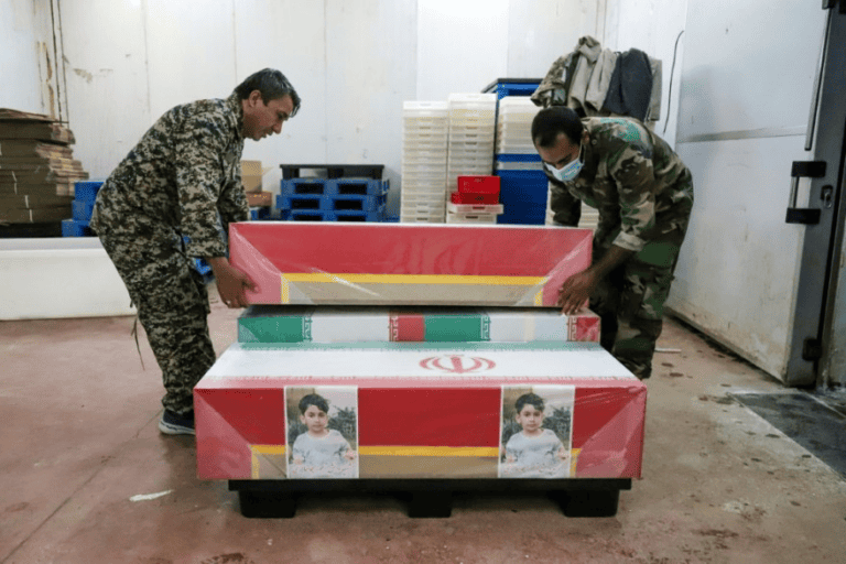 De las bombas al «Día D económico»: AIDHDES advierte en RT en francés que la presión contra Irán recae sobre su población