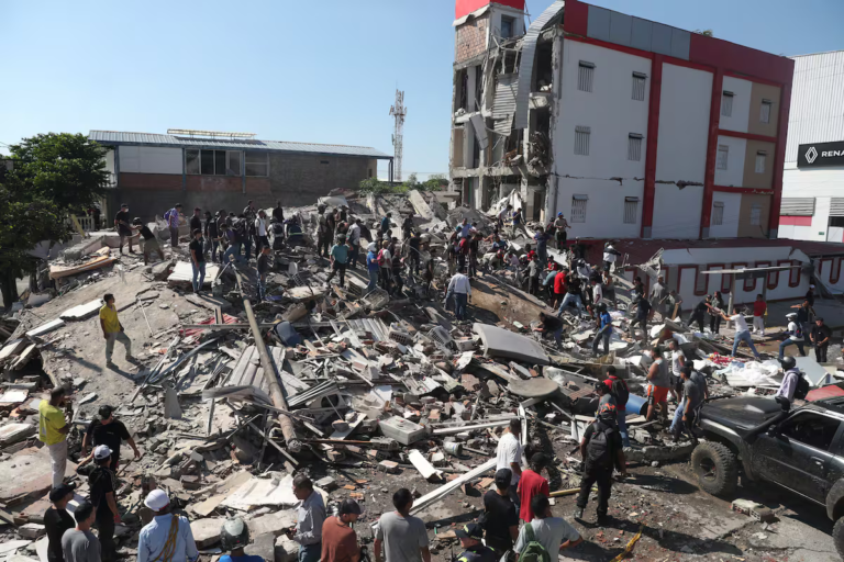 Colombia bajo los escombros — Entre la tragedia telúrica y el abandono estructural